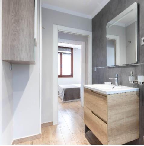 A Tan Solo 800 Metros De San Mames Apartment Bilbao Exterior photo